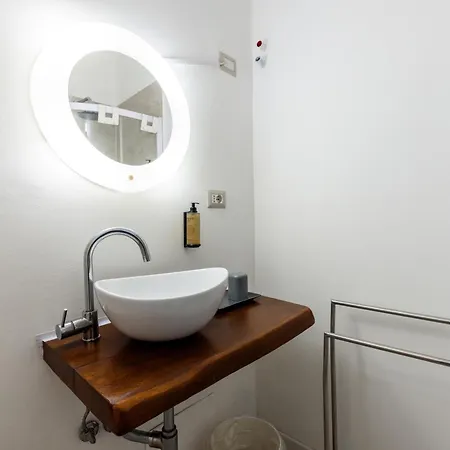 Πανσιόν Corso 151 Όλμπια