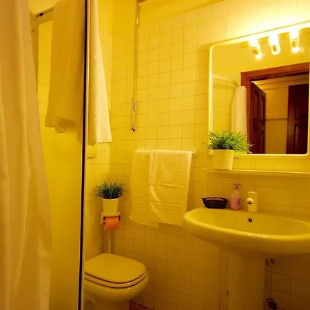 Corso 151 Pensión Olbia